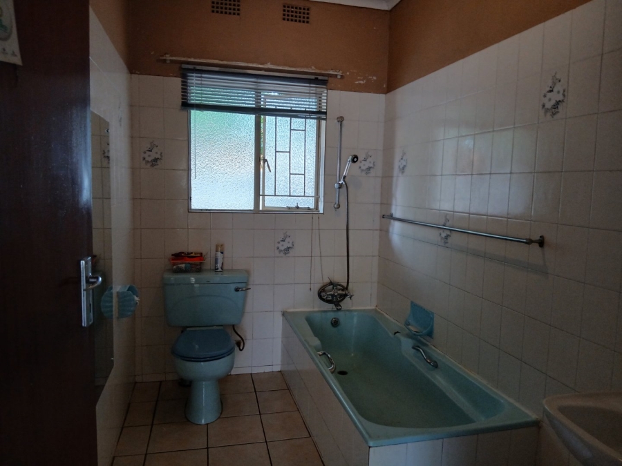 3 Bedroom Property for Sale in Rustenburg Central North West